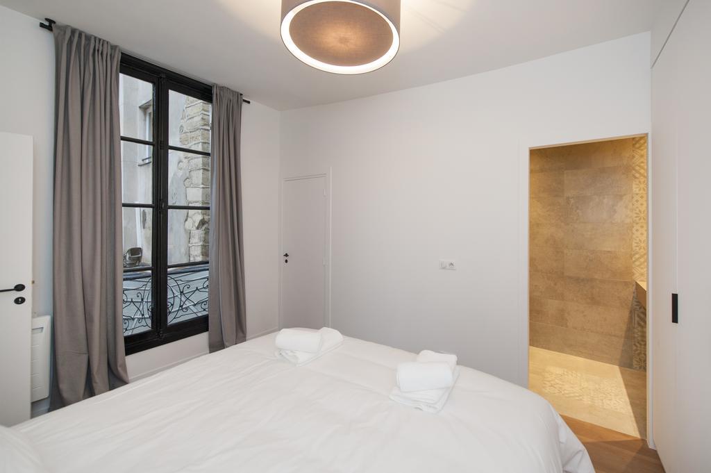 Pick A Flat'S Apartment In Le Marais - Rue Sainte Croix De La Bretonnerie Párizs Szoba fotó